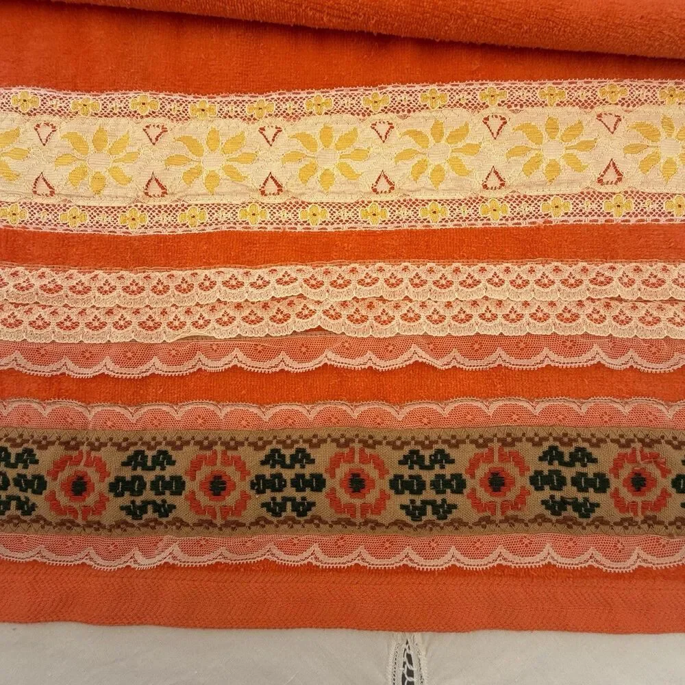 VTG St. Mary’s 70s Orange Bath Towel Set Boho Cottagecore Lace Trim Floral USA